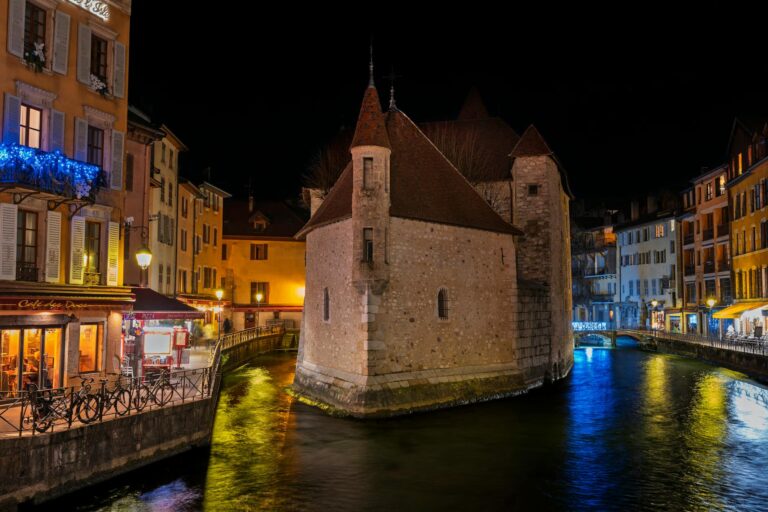 Où Dormir à Annecy : Les Meilleurs Quartiers pour Votre Séjour