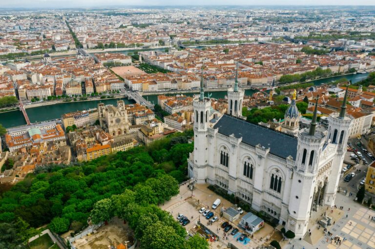 Où Dormir à Lyon : Quartiers et Hébergements pour Tous les Budgets
