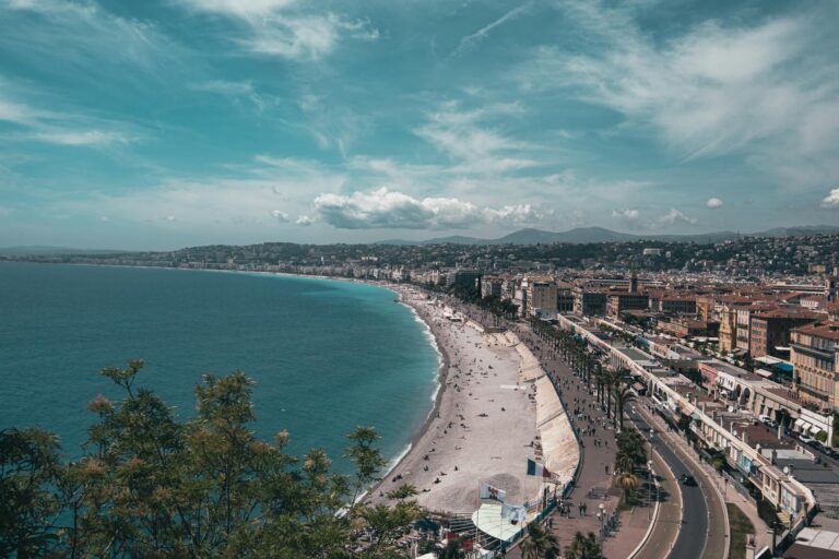 Où Dormir à Nice : Les Meilleurs Quartiers pour Votre Séjour